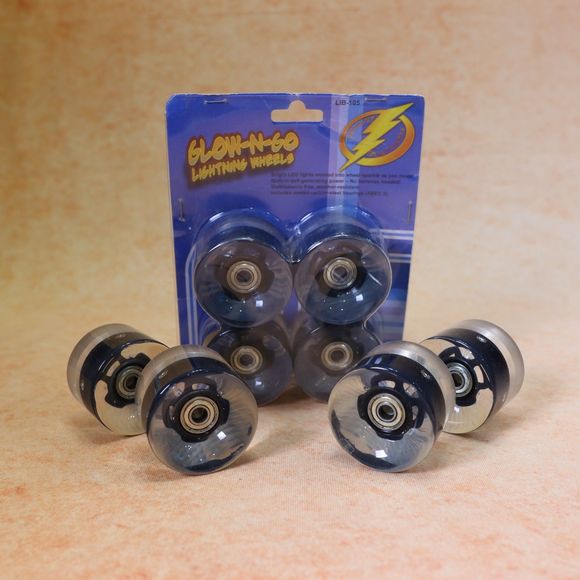 Glow n go Lighting wheels 4pk clear glow wheels NOS - Picture 5 of 5